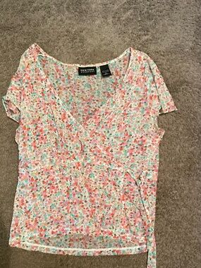 New York & Company Pastel Confetti Wrap Short Sleeve Top